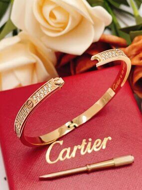 🔔Cartier bracelet size 17🔔